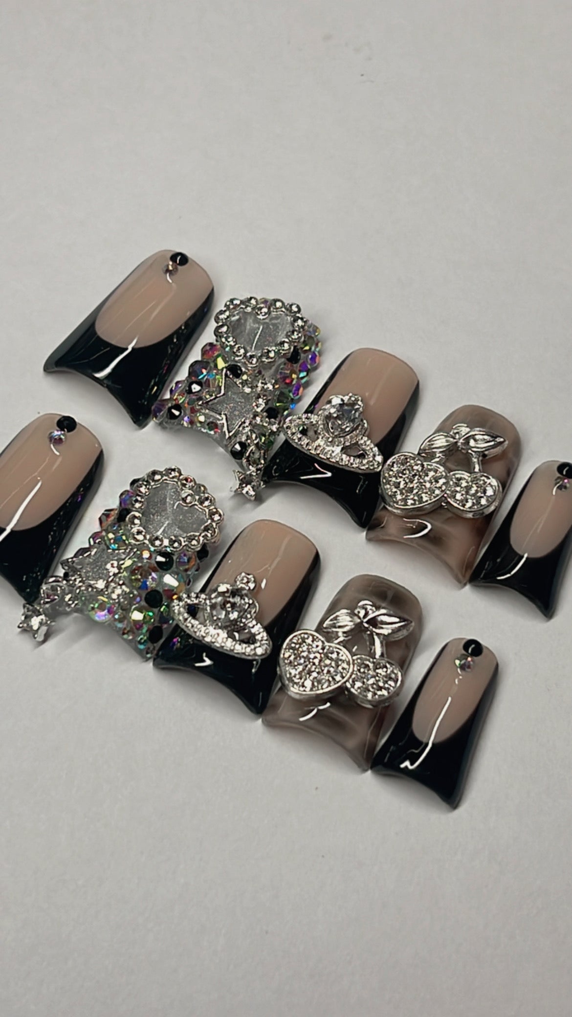 ICE ME | DUCK | SHORT | PRESS ON NAILS