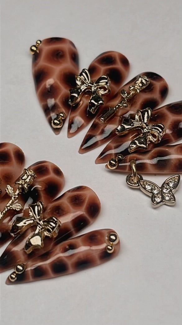 EYE CATCHER | STILETTO | LONG | PRESS ON NAILS