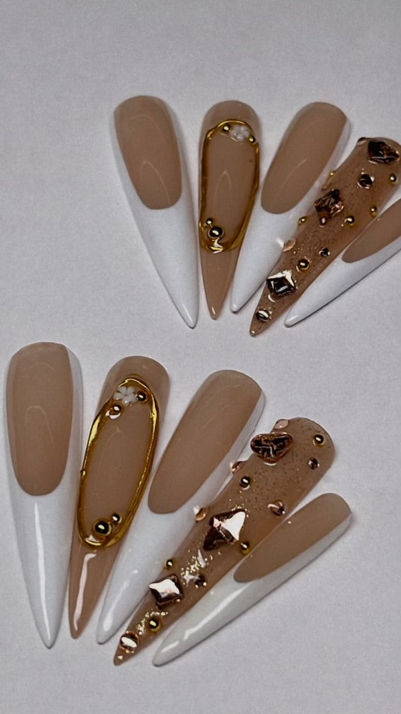 CHAMPAGNE KISSES| STILETTO | 3XL LONG | PRESS ON NAILS